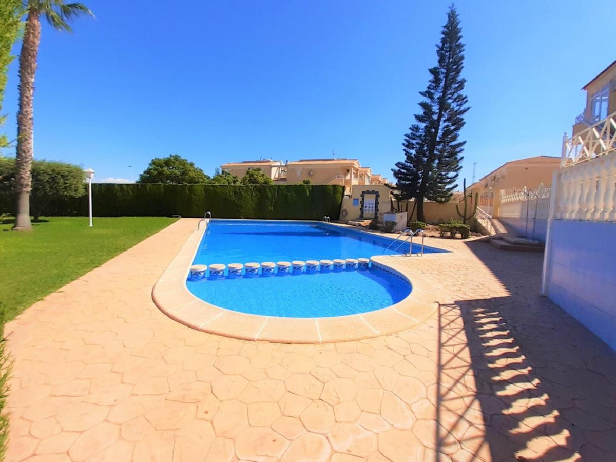 Casa Alegria Apartment With Pool Torrevieja Eksteriør bilde